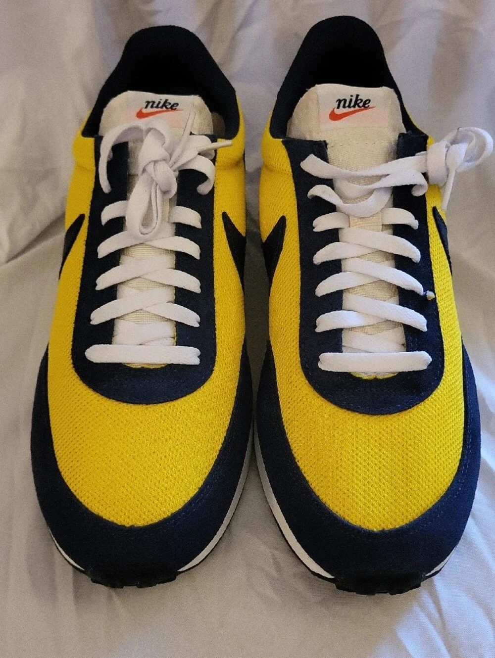 Nike classic lace